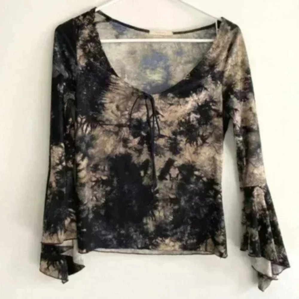 Forever 21 Blue/Cream Polyester/Spandex Long-Sleeved Top with Statement Sleeves